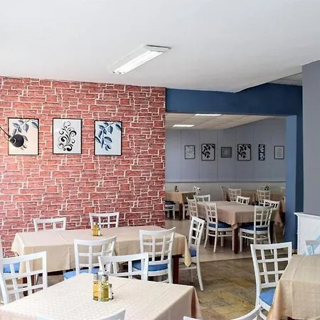 מלון Sunny Garden - Full Board